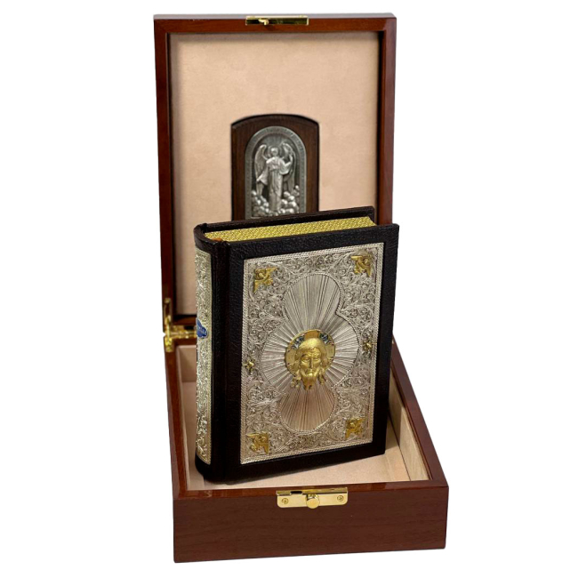 Подарочное издание "Православный молитвослов" в шкатулке Подарочное издание "Православный молитвослов" в шкатулке